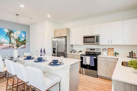 Touwnhouse à louer à Lakewood Ranch, Floride: 4 chambres, 171.68 m2 № 1590614 - photo 3