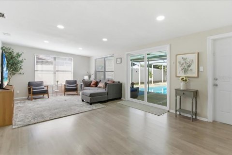 Villa ou maison à vendre à Sarasota, Floride: 4 chambres, 165.27 m2 № 2144608 - photo 13