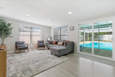 Villa ou maison à vendre à Sarasota, Floride: 4 chambres, 165.27 m2 № 2144608 - photo 12