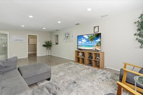 Villa ou maison à vendre à Sarasota, Floride: 4 chambres, 165.27 m2 № 2144608 - photo 15