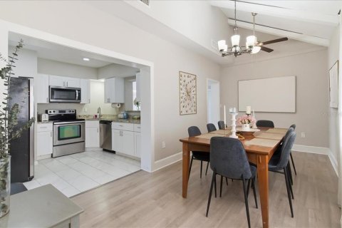 Villa ou maison à vendre à Sarasota, Floride: 4 chambres, 165.27 m2 № 2144608 - photo 16