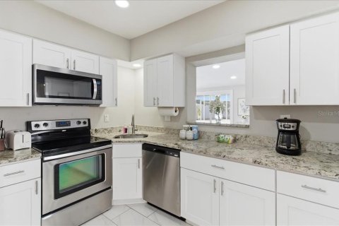 Villa ou maison à vendre à Sarasota, Floride: 4 chambres, 165.27 m2 № 2144608 - photo 11