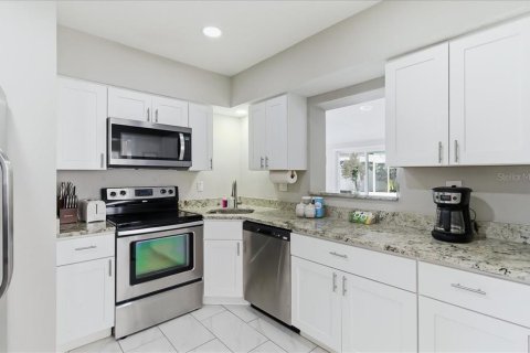 Villa ou maison à vendre à Sarasota, Floride: 4 chambres, 165.27 m2 № 2144608 - photo 8