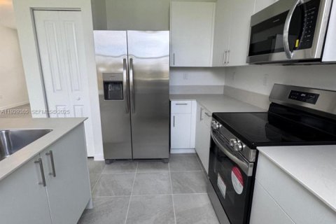 Touwnhouse à louer à Homestead, Floride: 3 chambres № 1987624 - photo 15