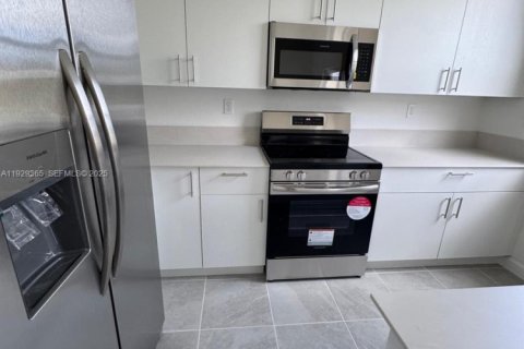 Touwnhouse à louer à Homestead, Floride: 3 chambres № 1987624 - photo 16