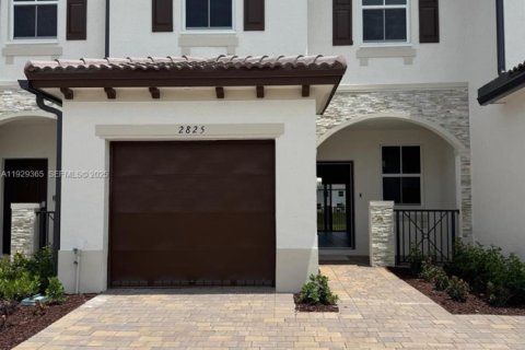 Touwnhouse à louer à Homestead, Floride: 3 chambres № 1987624 - photo 1