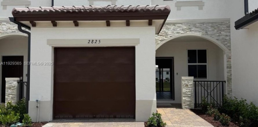 Touwnhouse à Homestead, Floride 3 chambres № 1987624