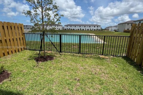 Touwnhouse à louer à Homestead, Floride: 3 chambres № 1987624 - photo 3