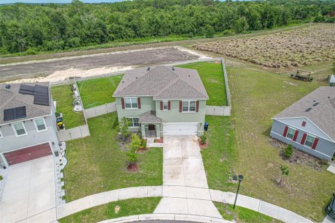 Villa ou maison à vendre à Auburndale, Floride: 5 chambres, 250.46 m2 № 2410168 - photo 2