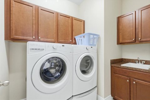 Casa en venta en Sarasota, Florida, 4 dormitorios, 261.24 m2 № 2151579 - foto 17