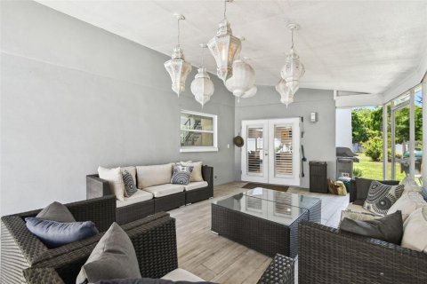 Casa en venta en Tampa, Florida, 4 dormitorios, 223.34 m2 № 1759392 - foto 30