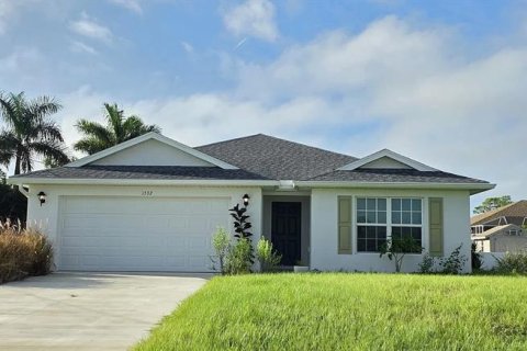 Villa ou maison à Cape Coral, Floride 4 chambres, 168.06 m2 № 2115873