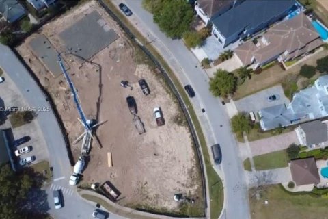 Propiedad comercial en venta en Kissimmee, Florida, 493.5 m2 № 1863468 - foto 6
