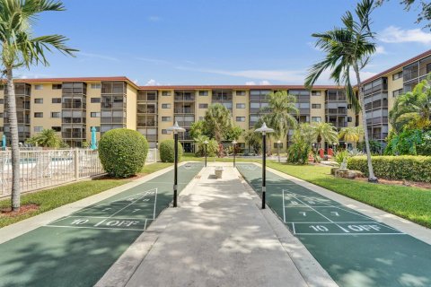 Condo à Pompano Beach, Floride, 2 chambres  № 2249281