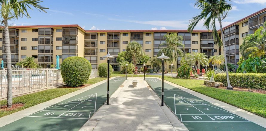 Condo à Pompano Beach, Floride, 2 chambres  № 2249281
