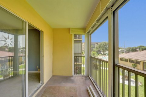 Copropriété à vendre à Pompano Beach, Floride: 2 chambres, 84.73 m2 № 2249281 - photo 10