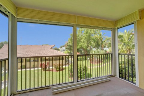Copropriété à vendre à Pompano Beach, Floride: 2 chambres, 84.73 m2 № 2249281 - photo 2