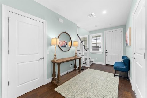 Townhouse in Tampa, Florida 4 bedrooms, 248.23 sq.m. № 1653671 - photo 3