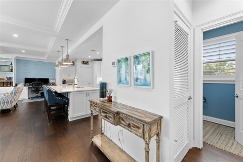 Townhouse in Tampa, Florida 4 bedrooms, 248.23 sq.m. № 1653671 - photo 8