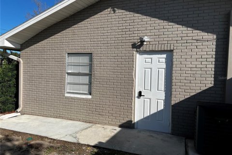 Apartamento en alquiler en Haines City, Florida, 1 dormitorio, 141.58 m2 № 1918736 - foto 1