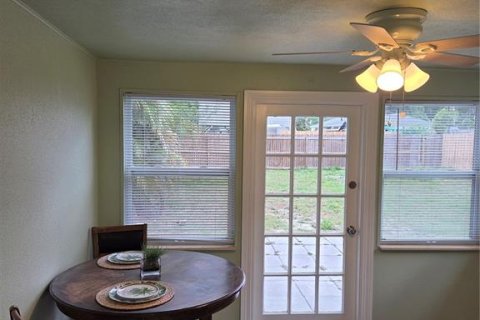 Casa en venta en Saint Petersburg, Florida, 2 dormitorios, 91.88 m2 № 1742626 - foto 11