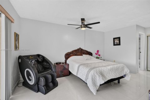 Villa ou maison à vendre à Sunrise, Floride: 4 chambres, 168.8 m2 № 2413277 - photo 23