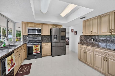 Villa ou maison à vendre à Sunrise, Floride: 4 chambres, 168.8 m2 № 2413277 - photo 12