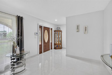 Villa ou maison à vendre à Sunrise, Floride: 4 chambres, 168.8 m2 № 2413277 - photo 6
