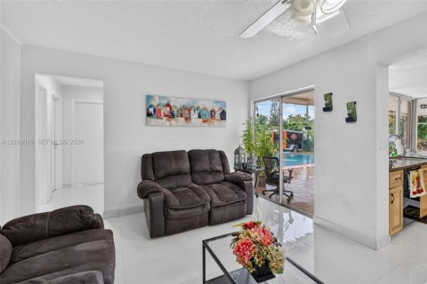 Villa ou maison à vendre à Sunrise, Floride: 4 chambres, 168.8 m2 № 2413277 - photo 20