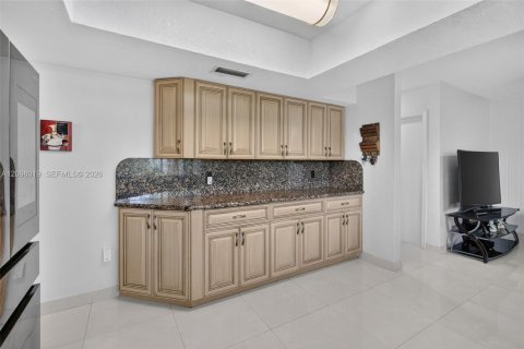 Villa ou maison à vendre à Sunrise, Floride: 4 chambres, 168.8 m2 № 2413277 - photo 15