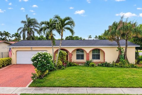 Villa ou maison à Sunrise, Floride 4 chambres, 168.8 m2 № 2413277