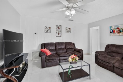 Villa ou maison à vendre à Sunrise, Floride: 4 chambres, 168.8 m2 № 2413277 - photo 18