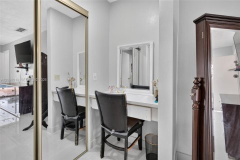 Villa ou maison à vendre à Sunrise, Floride: 4 chambres, 168.8 m2 № 2413277 - photo 28