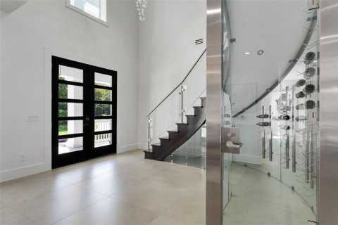 House in Windermere, Florida 8 bedrooms, 650.32 sq.m. № 1675598 - photo 19