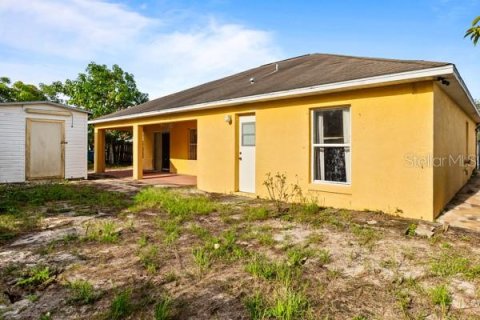 House in Poinciana, Florida 4 bedrooms, 158.21 sq.m. № 1900307 - photo 6
