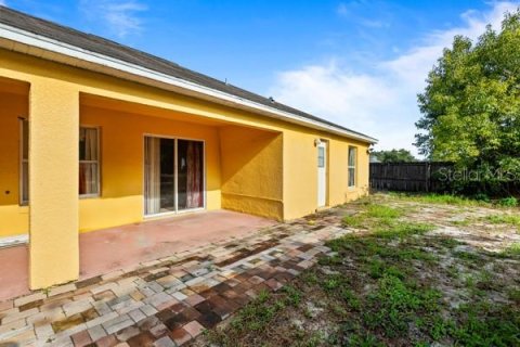 House in Poinciana, Florida 4 bedrooms, 158.21 sq.m. № 1900307 - photo 5