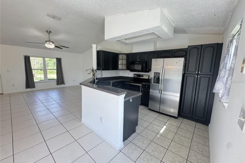 House in Orange City, Florida 3 bedrooms, 101.17 sq.m. № 2322536 - photo 10