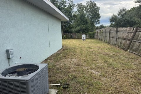 House in Orange City, Florida 3 bedrooms, 101.17 sq.m. № 2322536 - photo 25