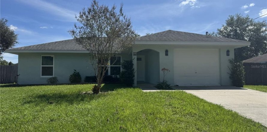 House in Orange City, Florida 3 bedrooms, 101.17 sq.m. № 2322536