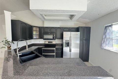 House in Orange City, Florida 3 bedrooms, 101.17 sq.m. № 2322536 - photo 14