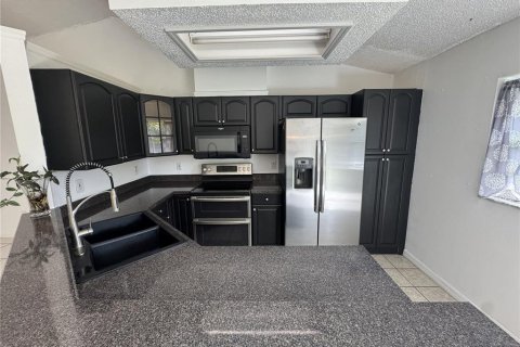 House in Orange City, Florida 3 bedrooms, 101.17 sq.m. № 2322536 - photo 16