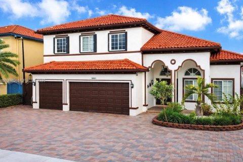 Villa ou maison à Miami, Floride 4 chambres, 259.66 m2 № 2038706