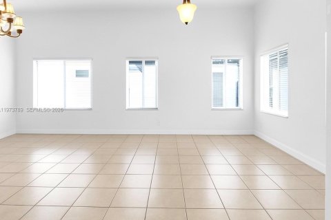 Casa en venta en Miami, Florida, 4 dormitorios, 259.66 m2 № 2038706 - foto 7