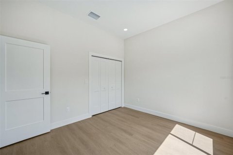 House in Largo, Florida 3 bedrooms, 144.56 sq.m. № 1791740 - photo 30