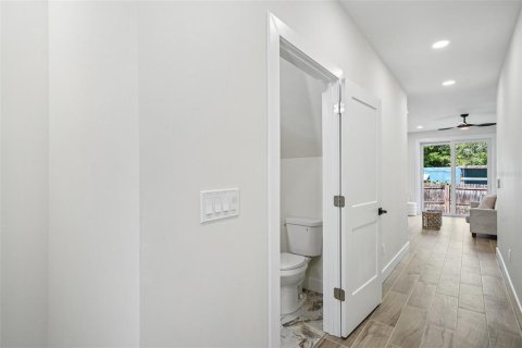 House in Largo, Florida 3 bedrooms, 144.56 sq.m. № 1791740 - photo 7