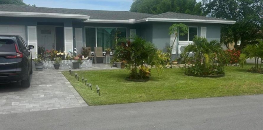 Casa en Tamarac, Florida 2 dormitorios, 147.44 m2 № 2261962