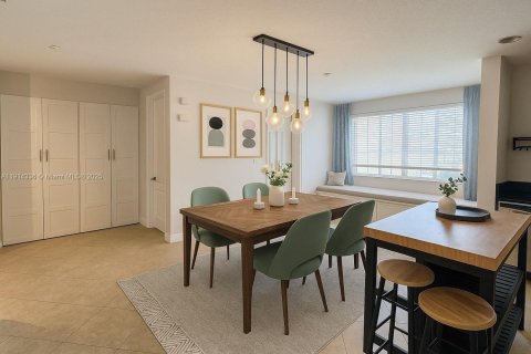 Купить таунхаус в Форт-Лодердейл, Флорида 3 спальни, 180.14м2, № 1971195 - фото 8