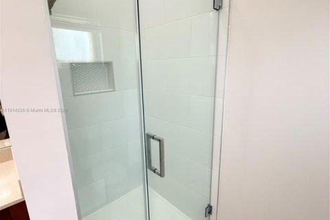 Купить таунхаус в Форт-Лодердейл, Флорида 3 спальни, 180.14м2, № 1971195 - фото 28