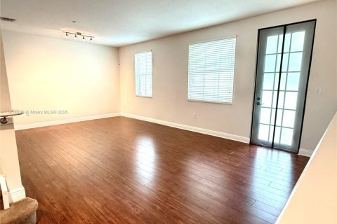 Купить таунхаус в Форт-Лодердейл, Флорида 3 спальни, 180.14м2, № 1971195 - фото 5