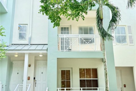 Купить таунхаус в Форт-Лодердейл, Флорида 3 спальни, 180.14м2, № 1971195 - фото 1